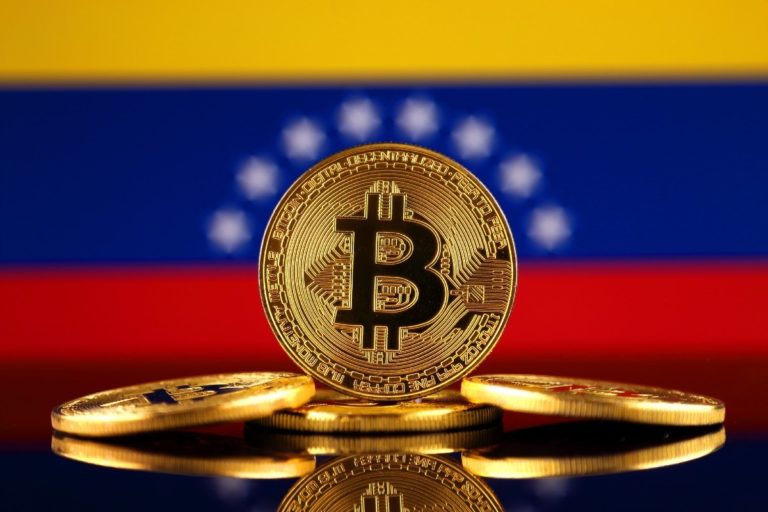 Venezuela adopta las criptomonedas para comercializar con Irán y Turquía